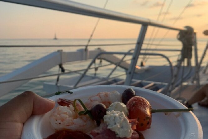 Key West Sunset Sail with Champagne, Hors D’oeuvres and Full Bar Image 4